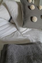 Others 4 Roundhill Farmhouse