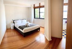 Others 5 ReadySet Apartments on King