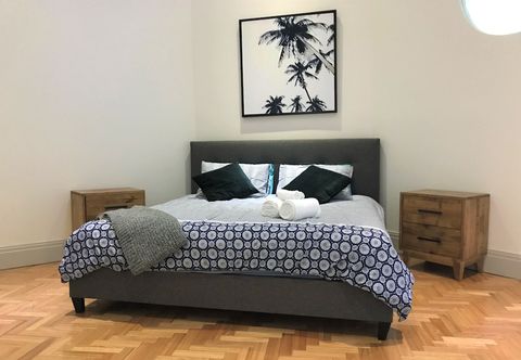 Others ReadySet Apartments on King