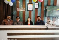 기타 7 Hotel Taksh Inn