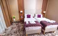 อื่นๆ 3 Outlet Hotel Polgár