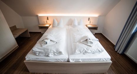 Lain-lain 2 Hotel zur Fähre