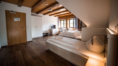 Lain-lain 4 Hotel zur Fähre