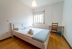 อื่นๆ 3 House and People - Artur Bivar