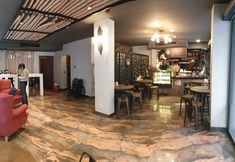 Others 4 Life Point Hotel