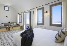 Lainnya 7 White and Co. La Torre Suites