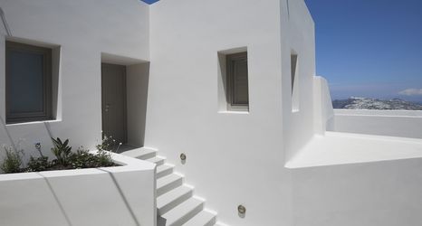 Lainnya 2 White and Co. La Torre Suites