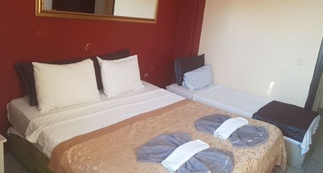 Others 2 Bufes Hotel