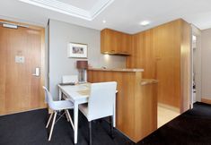 Lain-lain 6 Metropolis 2 Bedroom Park Suite