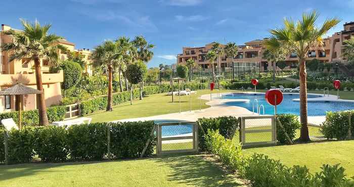Khác Casares Beach Golf Apartment With Private Garden and Pool Access