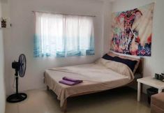 Others 4 Surf & Chill Inn