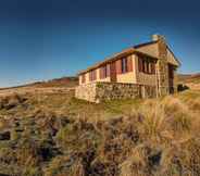 Others 6 Wolgal Hut