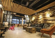 Others 7 Pinestone Inn