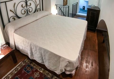 Others Casa Anadiomene