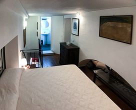 Others 4 Casa Anadiomene