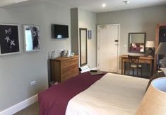 Others 3 The George Inn