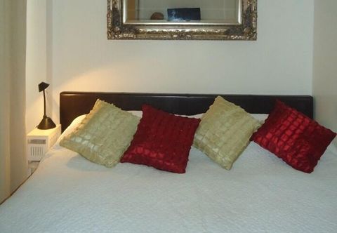 Others Albert Residence