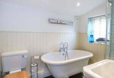 Others 4 Bee Hive Cottage