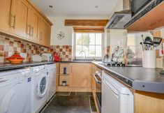 Others 7 Wheal Honey