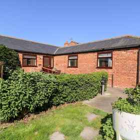 Primary image 1 2 Pines Farm Cottages, Hotel Biggin