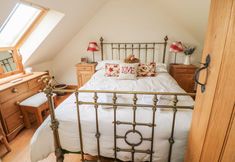 Khác 7 The Cow Barn