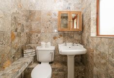 อื่นๆ 2 Walnut Cottage