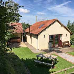 Primary image1Walnut Cottage,Combe Sydenham Hall飯店