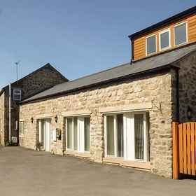 Primary image 1 Setch Barn, โรงแรม & ที่พัก Littlethorpe