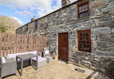 อื่นๆ 7 Cwm Yr Afon Cottage