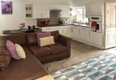 Others 7 Finwood Cottage 1