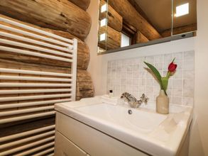 Others 4 Moorhen Lodge