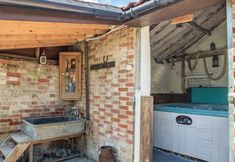 Lain-lain 5 The Hayloft