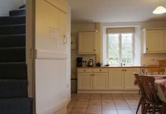 Lain-lain 5 Heyden Cottage