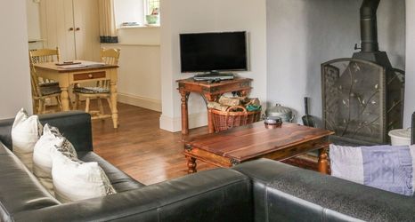 Others 2 Alice Cottage