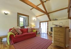 Others 4 Parsonage Farm Cottage