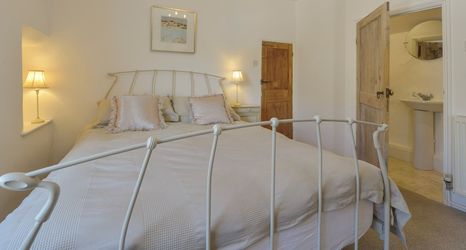 Others 2 April Cottage