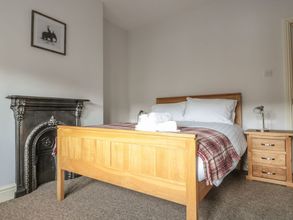 Lainnya 4 33 Crescent Gardens