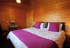 Others 5 Cherry Lodge