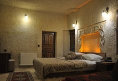 Others 6 Cavusin Cave House