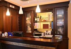 Others 2 Amadis Hotel