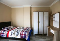 Others 4 Travel in Home 2