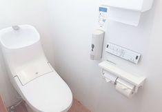 Others 6 BOND - Hostel