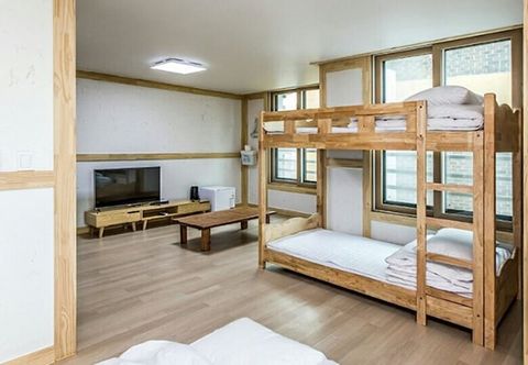 Others Kirin Guesthouse - Hostel