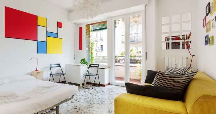 Lainnya Mondrian Apartment in Milan