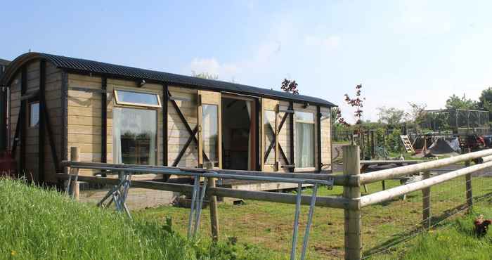 Others Greenacres Self Catering Railway Wagon-Glamping