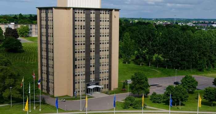 Others Backpacker College at University of Moncton