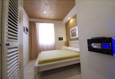 Others 2 White House