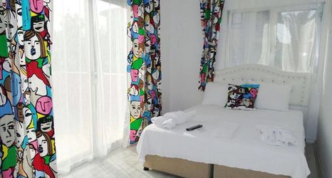 Lainnya 2 Fullmoon Rooms