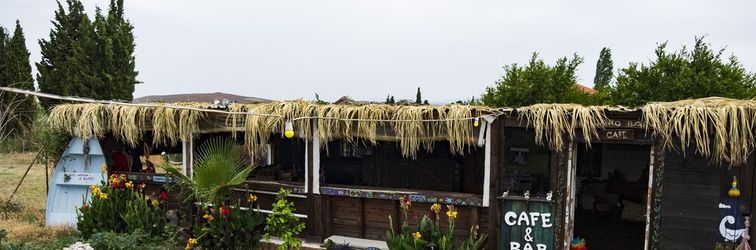 Lainnya Teos Sanat Kampi