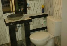 Khác 6 Rumah Putih Abu Abu